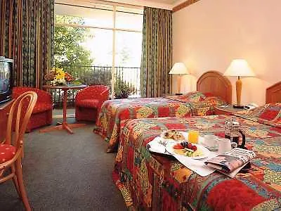The Marque Canberra Hotel